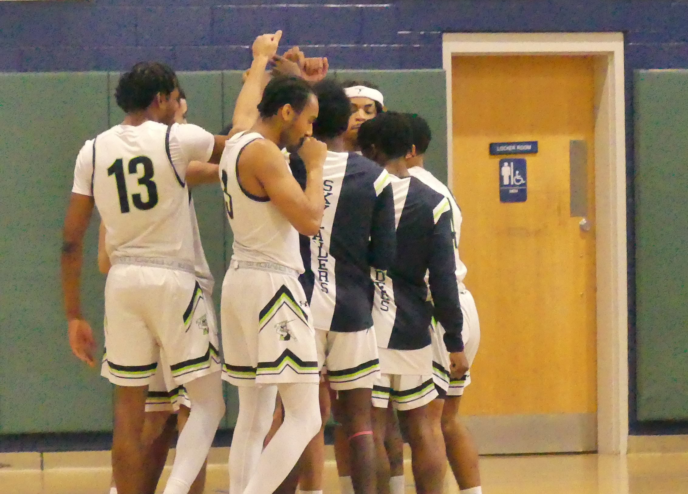 Sussex Defeats Bergen 89-81